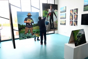 Saint-Julien-Chapteuil : la peinture d&#039;Armel Jullien s&#039;invite plaisamment à l&#039;Echappée