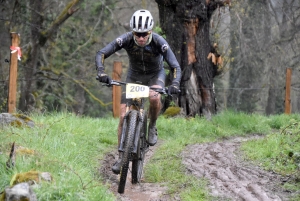 VTT : des conditions dantesques à Sainte-Sigolène pour les championnats régionaux de cross-country