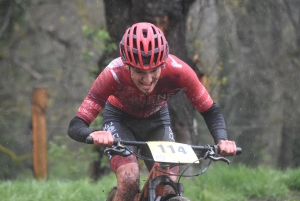 VTT : des conditions dantesques à Sainte-Sigolène pour les championnats régionaux de cross-country