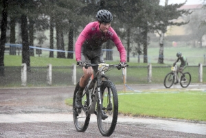 VTT : des conditions dantesques à Sainte-Sigolène pour les championnats régionaux de cross-country