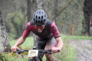 VTT : des conditions dantesques à Sainte-Sigolène pour les championnats régionaux de cross-country