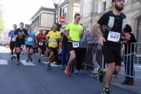 Plus de 1 000 coureurs sur l&#039;asphalte des 15 km du Puy