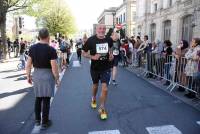 Plus de 1 000 coureurs sur l&#039;asphalte des 15 km du Puy