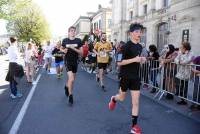 Plus de 1 000 coureurs sur l&#039;asphalte des 15 km du Puy