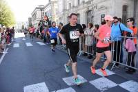 Plus de 1 000 coureurs sur l&#039;asphalte des 15 km du Puy