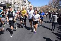 Plus de 1 000 coureurs sur l&#039;asphalte des 15 km du Puy