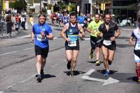 Plus de 1 000 coureurs sur l&#039;asphalte des 15 km du Puy