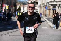 Plus de 1 000 coureurs sur l&#039;asphalte des 15 km du Puy