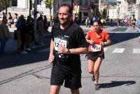 Plus de 1 000 coureurs sur l&#039;asphalte des 15 km du Puy