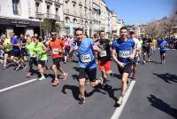 Plus de 1 000 coureurs sur l&#039;asphalte des 15 km du Puy