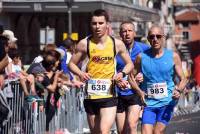 Plus de 1 000 coureurs sur l&#039;asphalte des 15 km du Puy