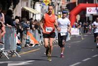 Plus de 1 000 coureurs sur l&#039;asphalte des 15 km du Puy