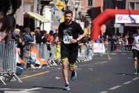 Plus de 1 000 coureurs sur l&#039;asphalte des 15 km du Puy