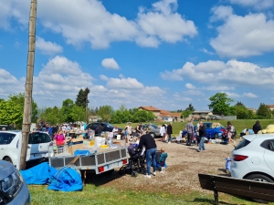 La Chapelle-d&#039;Aurec : un vide-greniers sous le soleil