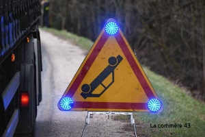 Bas-en-Basset : la voiture finit contre un poteau électrique en béton