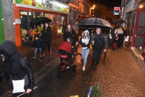 Monistrol-sur-Loire : un défilé de Noël bien arrosé