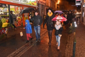 Monistrol-sur-Loire : un défilé de Noël bien arrosé