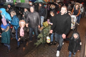 Monistrol-sur-Loire : un défilé de Noël bien arrosé