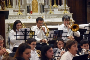 Bas-en-Basset : l&#039;orchestre junior et l&#039;harmonie remplissent l&#039;église