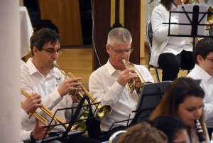 Bas-en-Basset : l&#039;orchestre junior et l&#039;harmonie remplissent l&#039;église