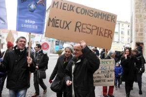 Monistrol-sur-Loire : une centaine de marcheurs pour défendre le climat