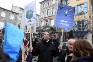 Monistrol-sur-Loire : une centaine de marcheurs pour défendre le climat