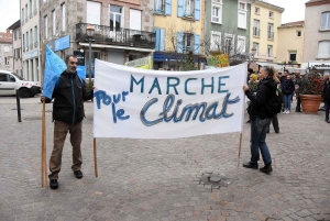 Monistrol-sur-Loire : une centaine de marcheurs pour défendre le climat