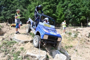 Bas-en-Basset : des pilotes en équilibre sur le 4x4 trial