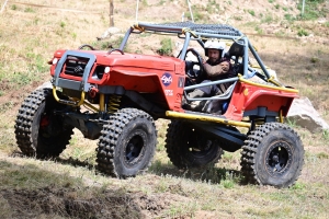 Bas-en-Basset : des pilotes en équilibre sur le 4x4 trial