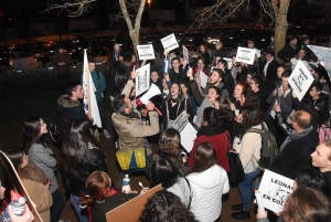 Monistrol-sur-Loire : une manifestation nocturne du lycée public à la mairie