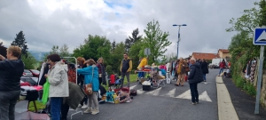 La Chapelle-d&#039;Aurec : le marché aux bonnes affaires dans les rues du village