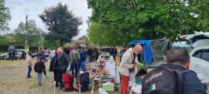 La Chapelle-d&#039;Aurec : le marché aux bonnes affaires dans les rues du village