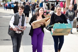 La Chapelle-d&#039;Aurec : le marché aux bonnes affaires dans les rues du village