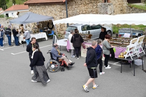 La Chapelle-d&#039;Aurec : le marché aux bonnes affaires dans les rues du village