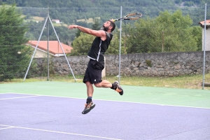 Tennis : Torrilhon récidive à Retournac, Jacoud brise le mauvais sort