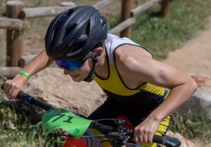 Les collégiens d&#039;Yssingeaux au championnat de France UNSS d&#039;aquathlon-triathlon