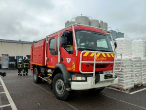 Saint-Romain-Lachalm : un exercice collectif pour les pompiers chez Leygatech