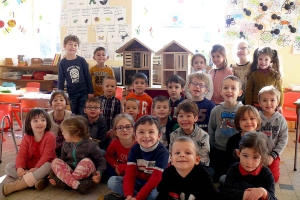 Des hôtels à insectes installés à l’école de Grazac