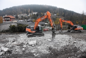 Yssingeaux : l&#039;ancienne usine des AMV a commencé à disparaître