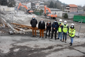 Yssingeaux : l&#039;ancienne usine des AMV a commencé à disparaître