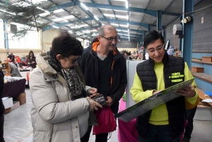 Dunières : des cadeaux à petits prix à poser au pied du sapin