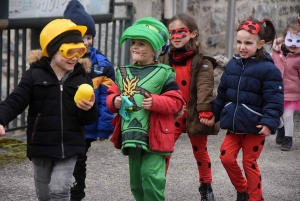 Riotord : des enfants doublement masqués pour Mardi-Gras