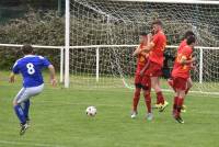 Foot : Les Villettes/Sainte-Sigolène, un match nul, deux maintiens