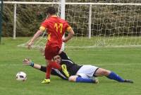 Foot : Les Villettes/Sainte-Sigolène, un match nul, deux maintiens