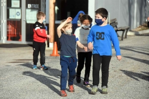 Saint-Julien-Chapteuil : les Copains, premiers écoliers dans la course des droits de l&#039;enfant