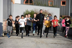 Saint-Julien-Chapteuil : les Copains, premiers écoliers dans la course des droits de l&#039;enfant