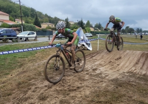 Cyclisme : Sasha Ollier en VTT et Célian Rolland en vélo route sur le podium