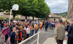 De l&#039;école Saint-Joseph au collège, les jeunes de Dunières se mobilisent