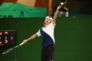 Tennis : au Chambon-sur-Lignon, la victoire pour un Français et une Roumaine