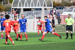 Foot, coupe : Alexandre Assaf, serial buteur pour Monistrol contre Dunières